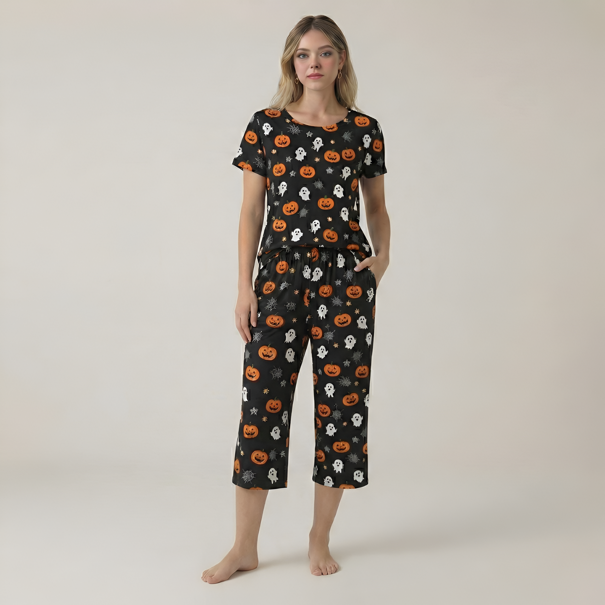 Short Sleeve Printed Capri Pajama Set For Women — view 10