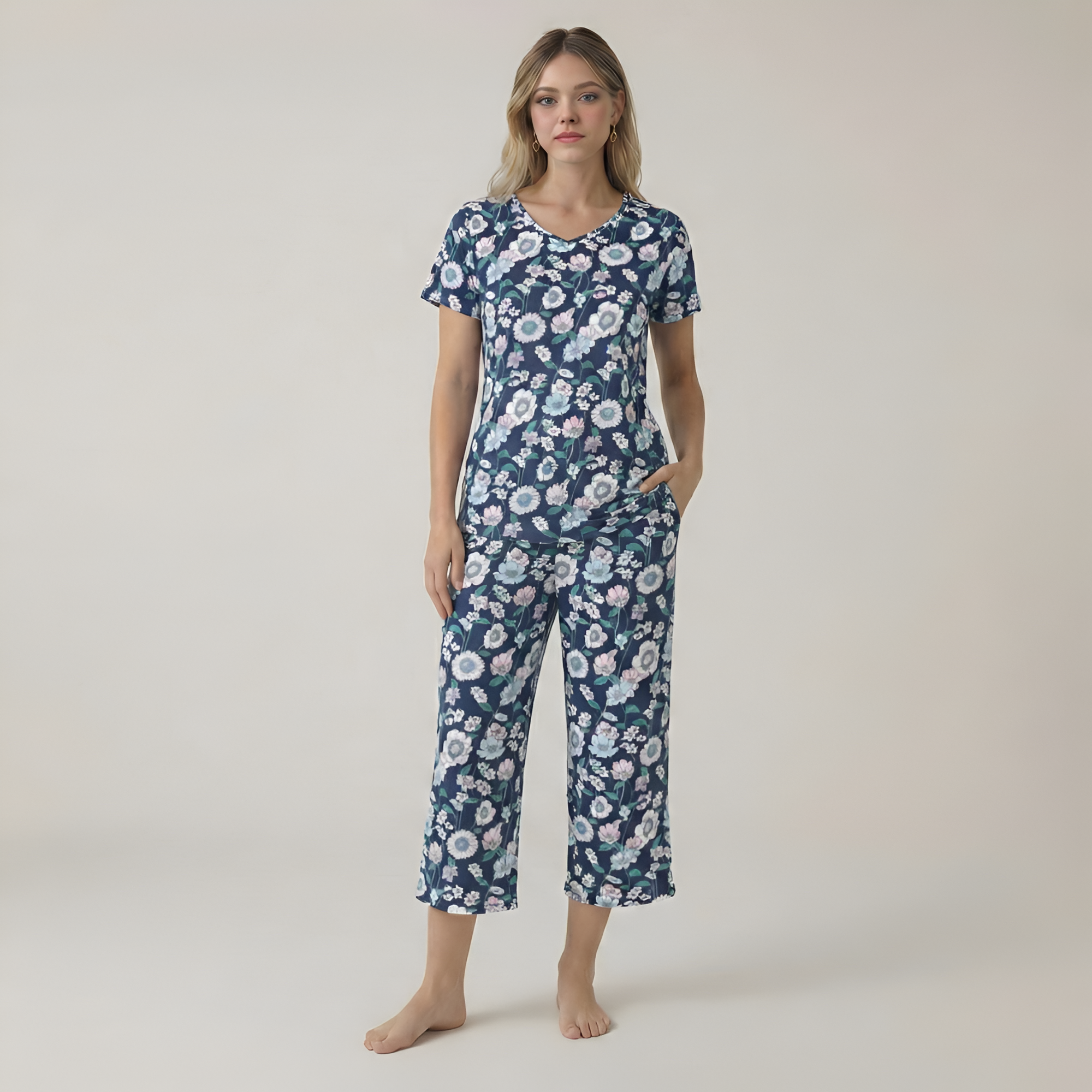 Short Sleeve Printed Capri Pajama Set For Women — view 8
