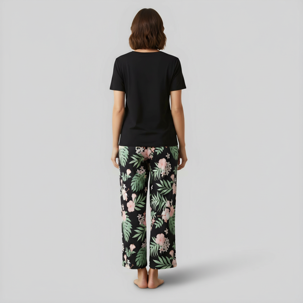 V Shaped Sleepwear And Capri Pajama Set — view 6