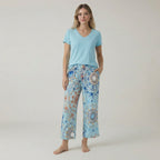 V Shaped Sleepwear And Capri Pajama Set — view 2