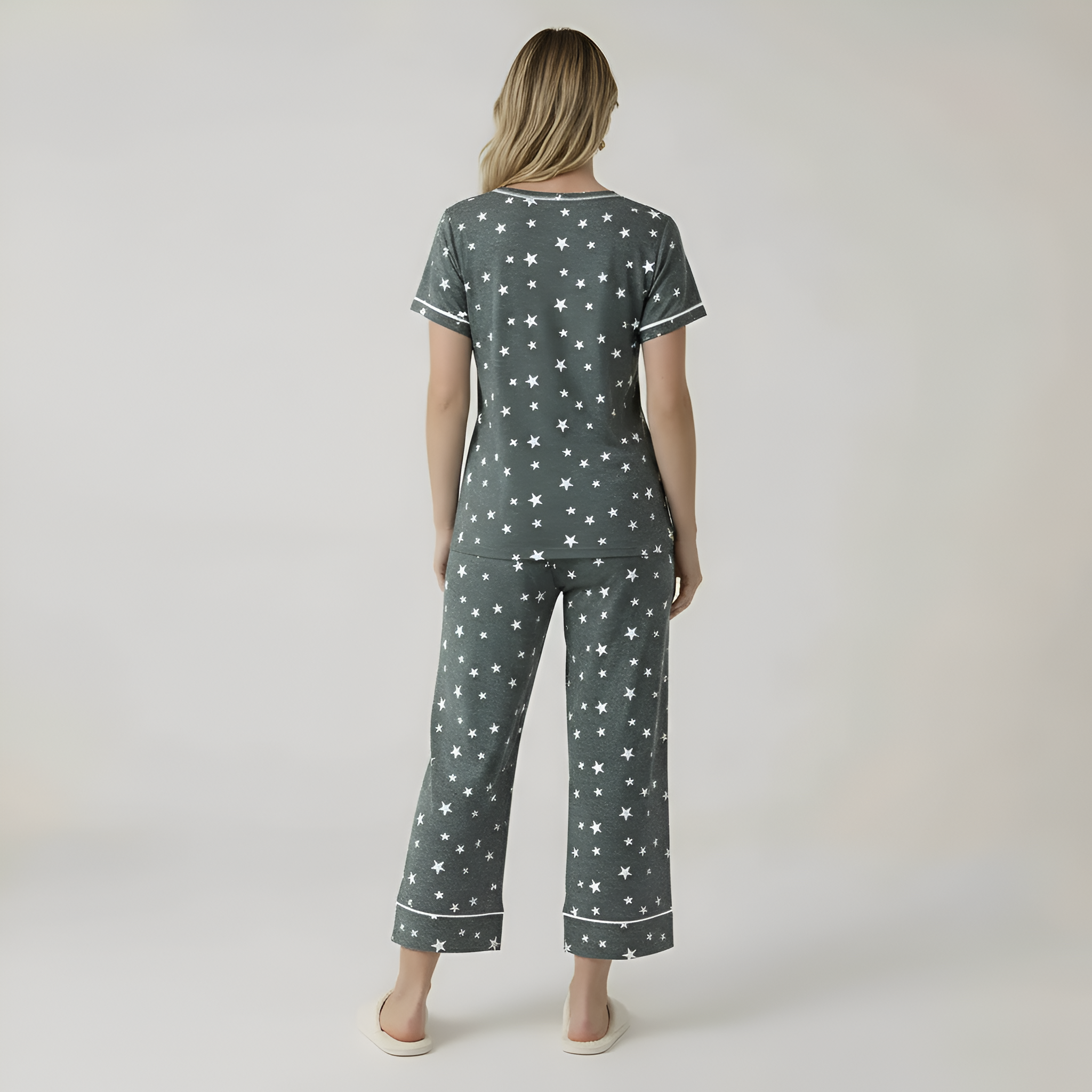 Short Sleeve Star Printed Capri Pajama Set For Women — view 8