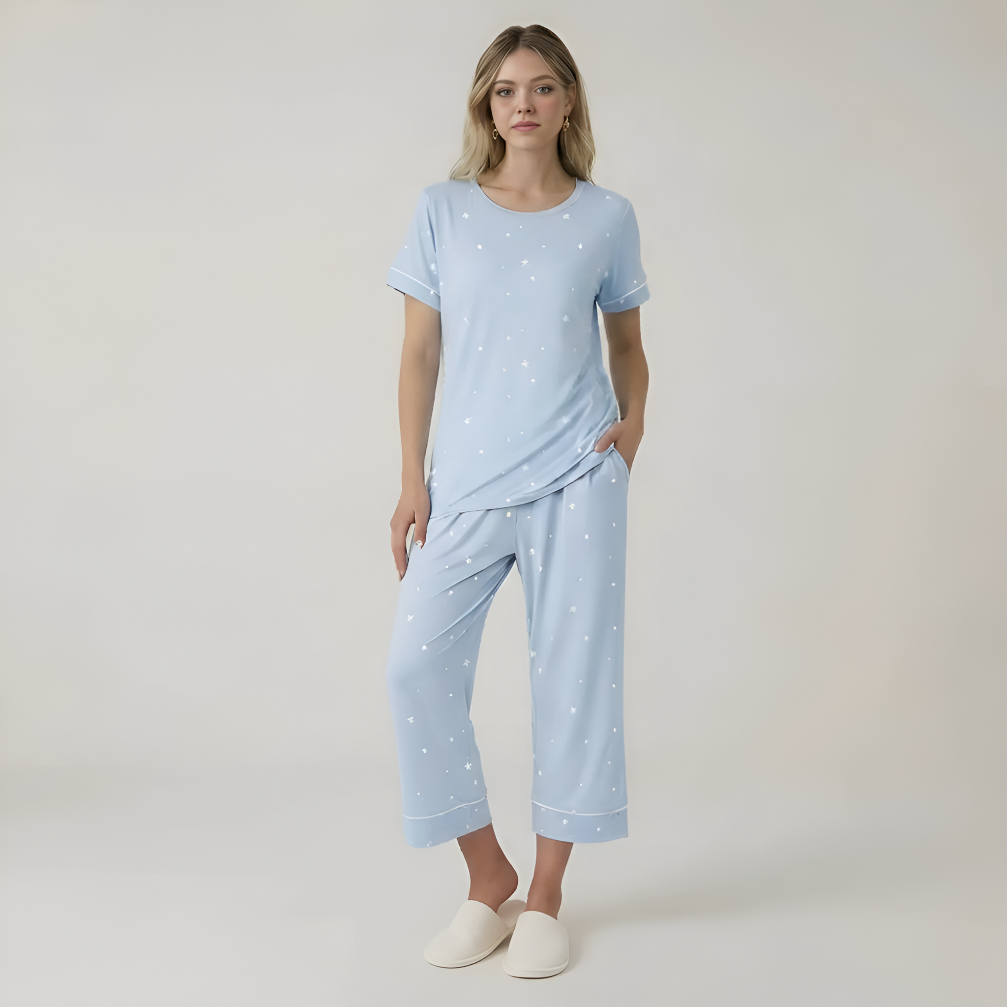 Short Sleeve Star Printed Capri Pajama Set For Women — view 6
