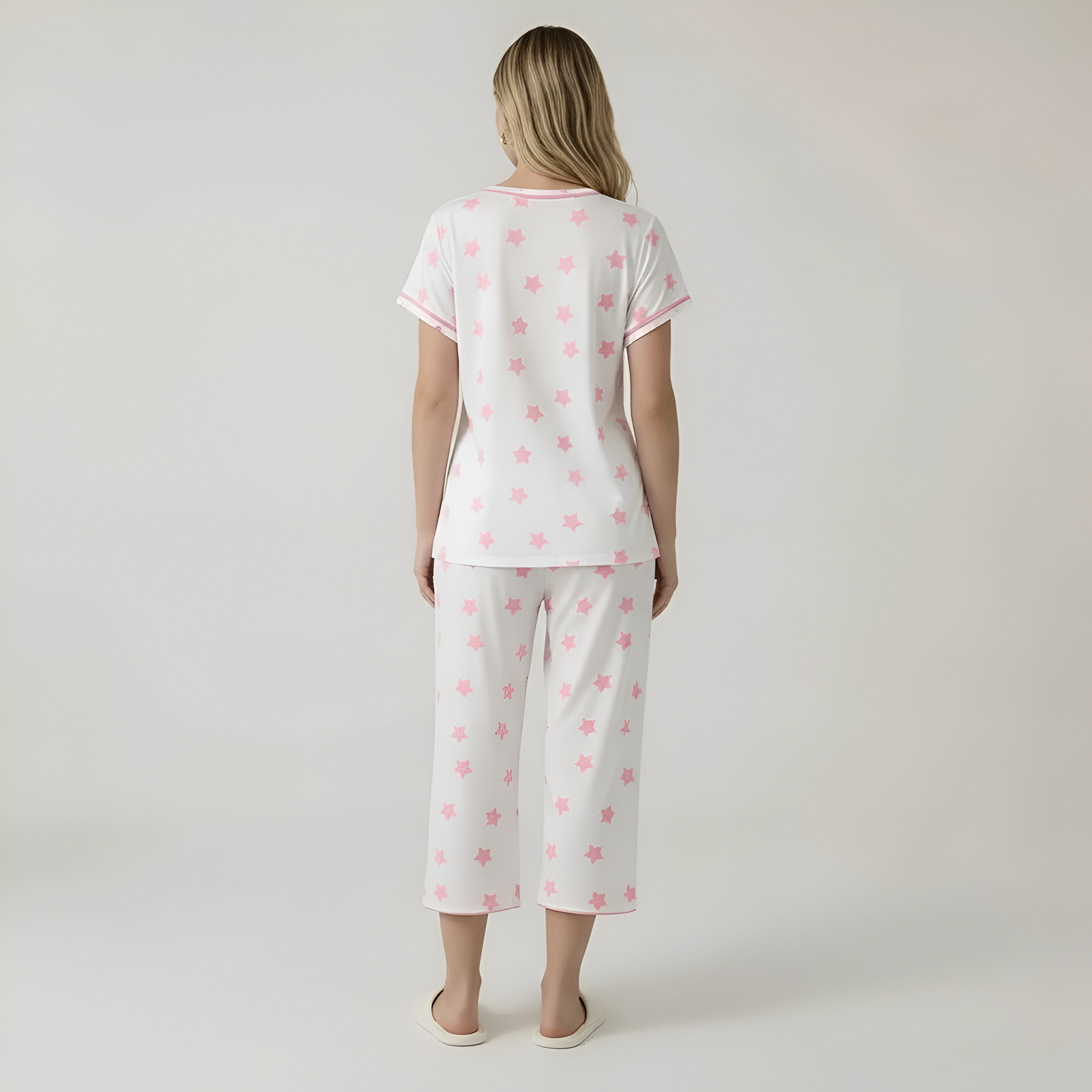 Short Sleeve Star Printed Capri Pajama Set For Women — view 5