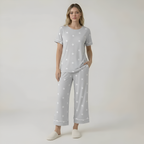 Short Sleeve Star Printed Capri Pajama Set For Women — view 2