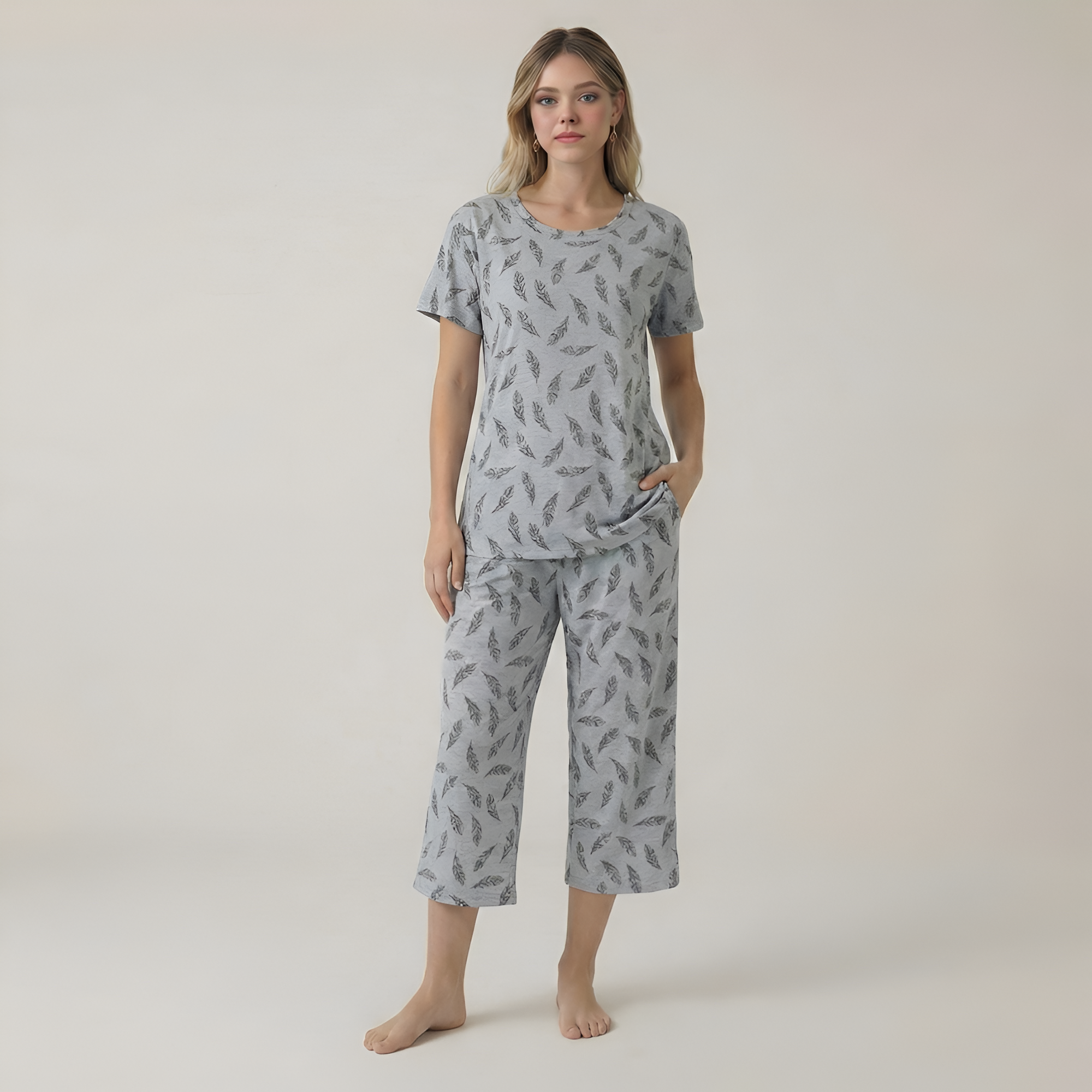 Short Sleeve Printed Capri Pajama Set For Women — view 7